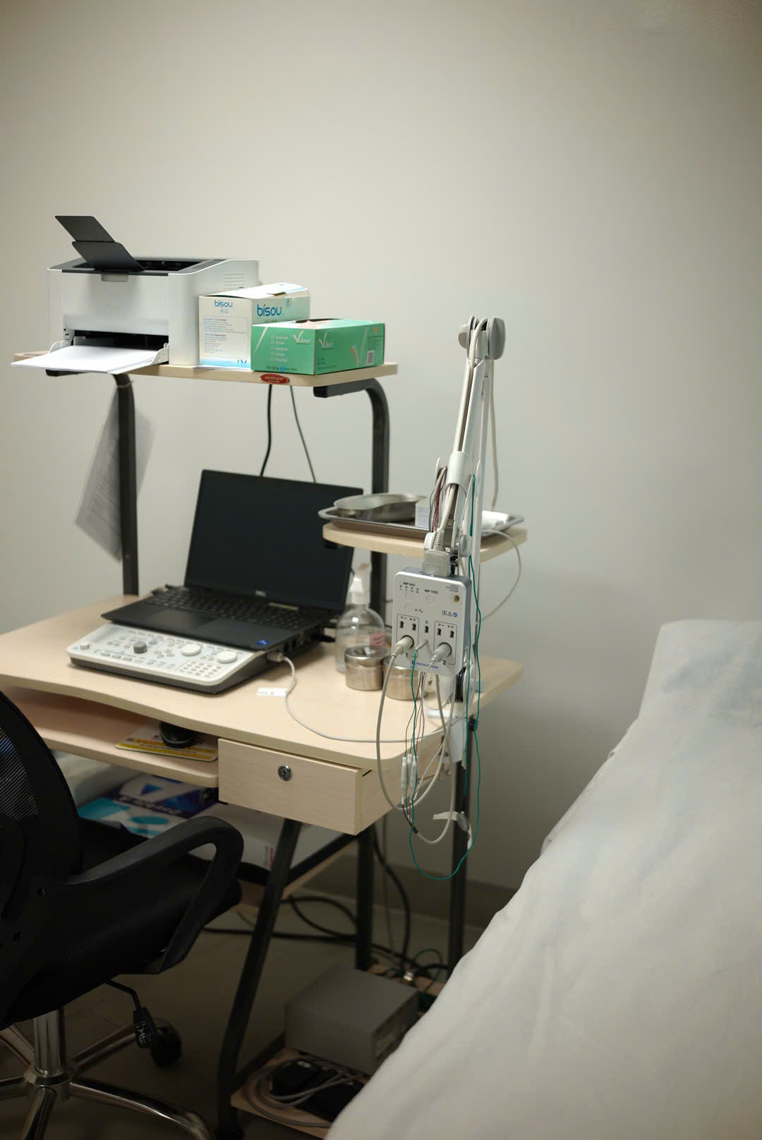 Thiết bị chăm sóc tại Dr Lotus